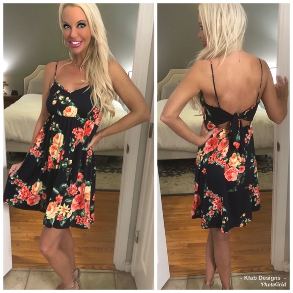 ❤️Stunning Navy Floral Babydoll Back Tie Dress! - Picture 3 of 8